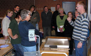 Fr�samlere p� kursus i fr�rensning