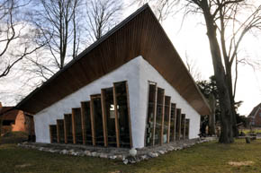 Fr�samler kursus i Halmhus p� Brenderup H�jskole