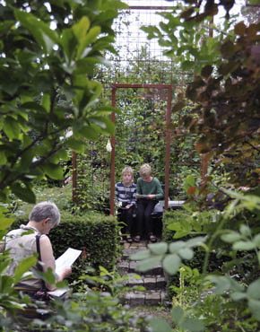 Rosent�rnet, Haven i Hune